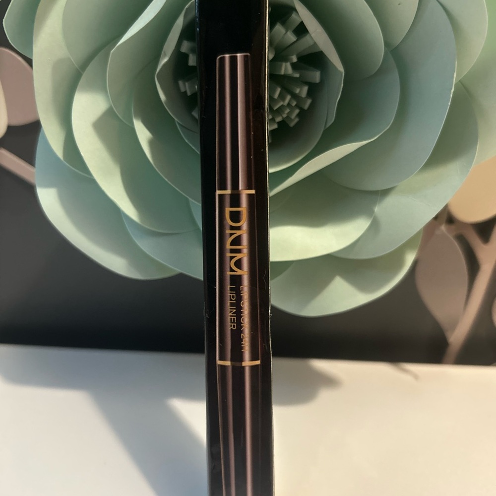 DNM Lip Liner-Shade 12